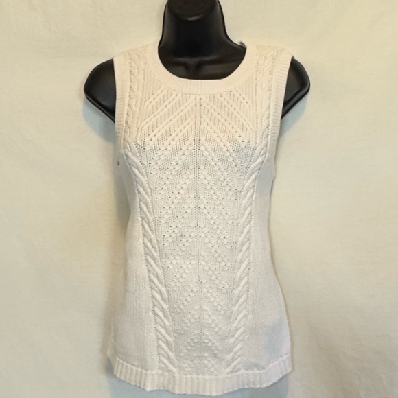 LOFT Sweaters - D-100 Loft White Sleeveless 100%‎ Cotton Pullover Sweater Size XS